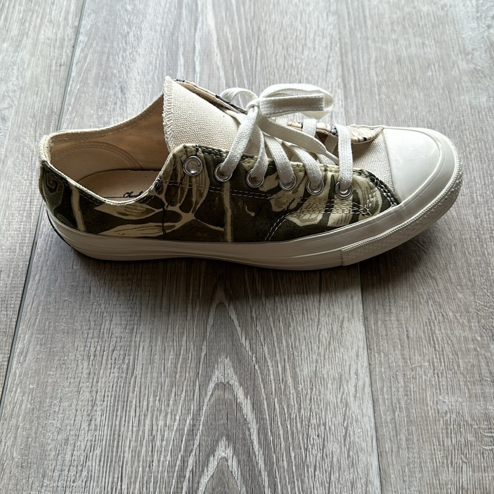 Patterned Converse - Picture 3 of 5